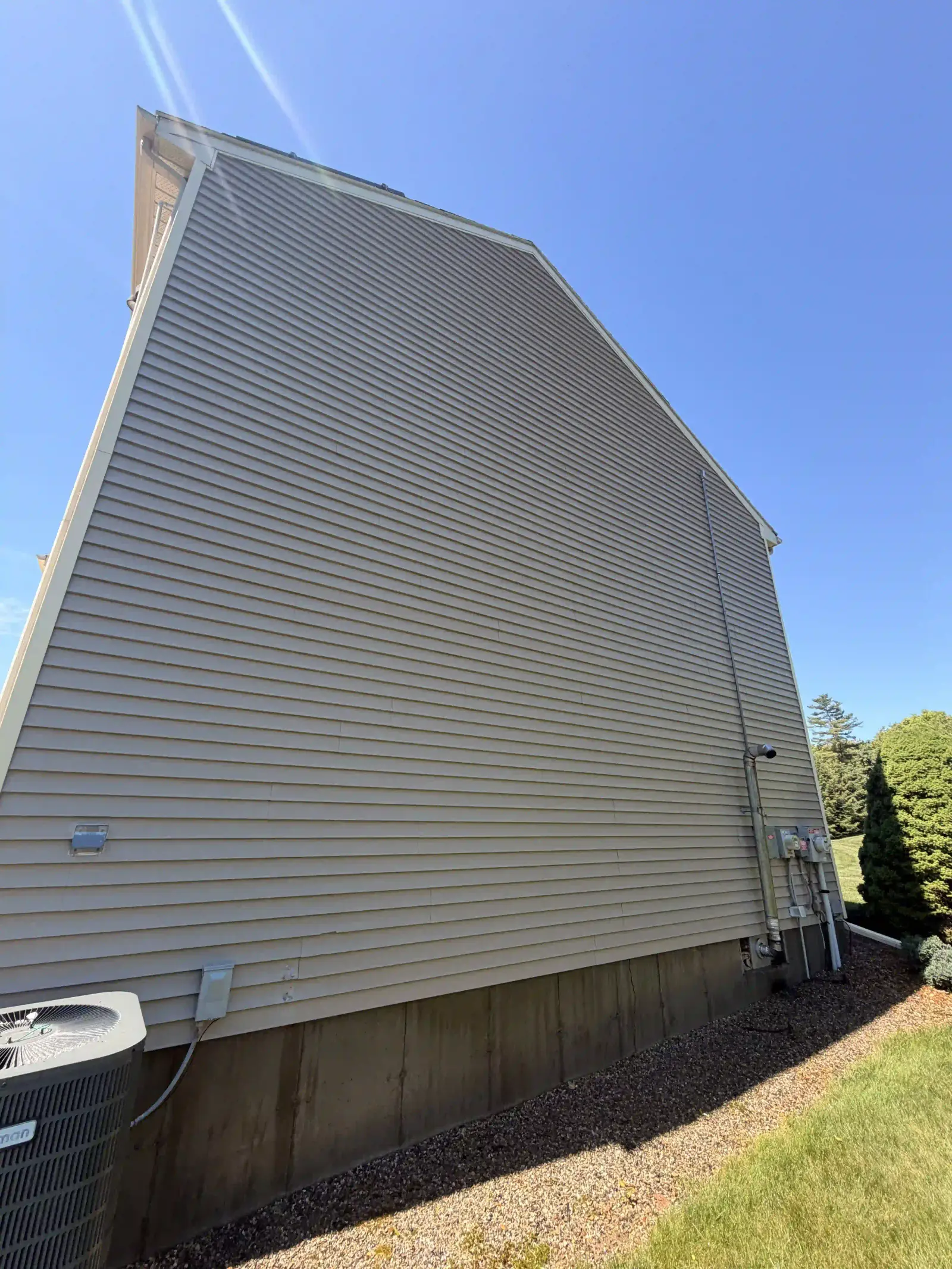 Crew finishing up at a Longmeadow home exterior